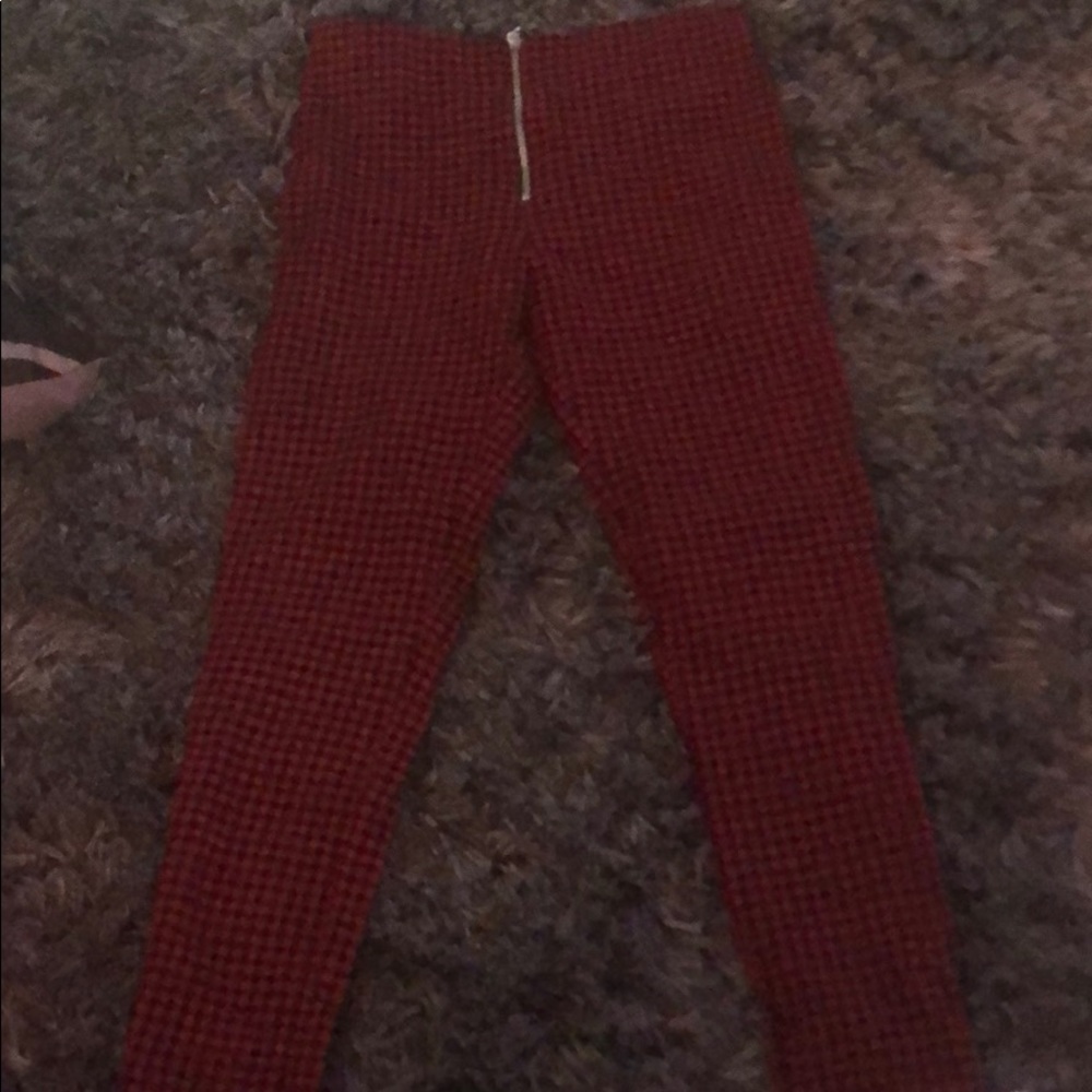 Women’s Zara basic red pants size large